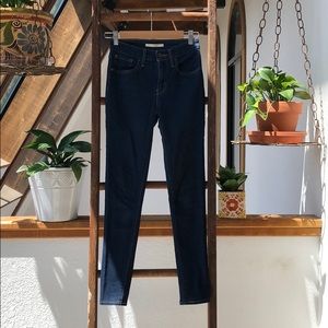 High Rise Skinny Levi’s